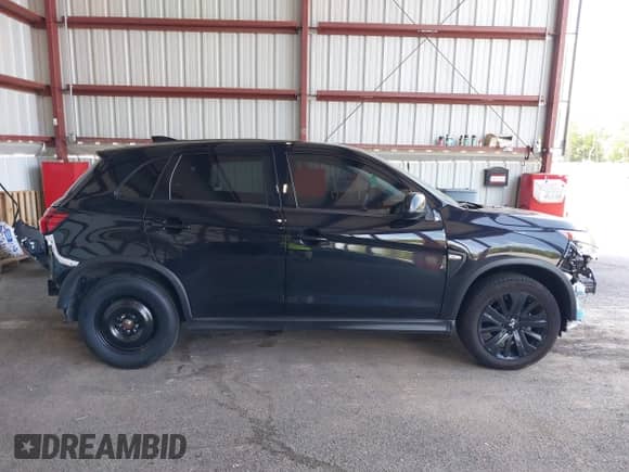 2023 Mitsubishi Outlander ES z VIN JA4ARUAU9PU013541, wystawiony jako IAAI lot #42392348 z przebiegiem 27 760 mil mil oraz . Historia ofert i sprzedaży dostępna na DreamBid. Obrazek 14.