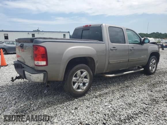 2013 GMC Sierra 1500 SLT с VIN 3GTP2WE70DG208138, выставлен на аукционе Copart как лот 62577275 с пробегом 132 588 миль миль и Списание • Salvage title. История ставок и продаж доступна на DreamBid. Изображение 3.