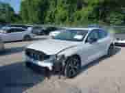 2024 Volvo S60 Core Dark Theme с VIN 7JRL12TK9RG303982, выставлен на аукционе IAAI как лот 42612329 с пробегом 5 618 миль миль и . История ставок и продаж доступна на DreamBid. Изображение 2.