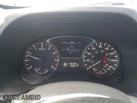 2014 Nissan Pathfinder SL with VIN 5N1AR2MM2EC661632, listed as a Copart auction lot 70462485 with 136,384 mi miles and Salvage title. Bid and sale history available at DreamBid. Image 9.
