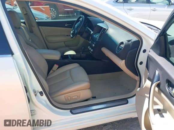 2013 Nissan Maxima SV z VIN 1N4AA5AP4DC822448, wystawiony jako IAAI lot #42856458 z przebiegiem 119 349 mil mil oraz . Historia ofert i sprzedaży dostępna na DreamBid. Obrazek 5.