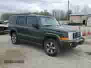 2008 Jeep Commander Sport z VIN 1J8HG48K18C153890, wystawiony jako Copart lot #53191825 z przebiegiem 208 419 mil mil oraz Czysty tytuł • Clean title. Historia ofert i sprzedaży dostępna na DreamBid. Obrazek 4.