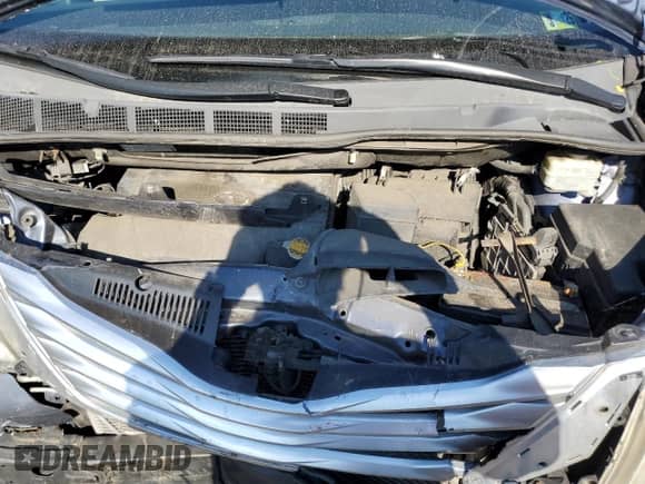 2016 Toyota Sienna XLE with VIN 5TDYK3DC8GS748828, listed as a Copart auction lot 80963985 with 136,362 mi miles and Salvage title. Bid and sale history available at DreamBid. Image 12.