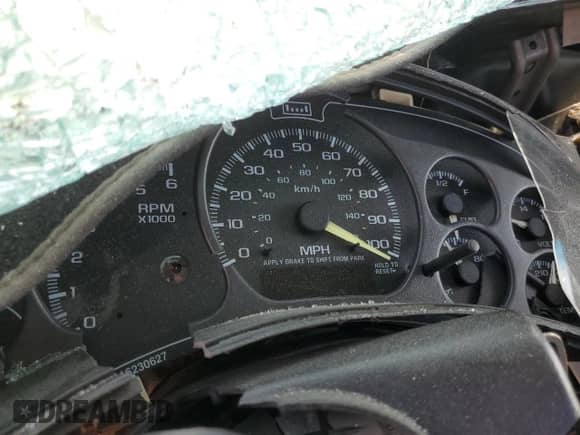 2000 GMC Sierra 1500 SL z VIN 1GTEC14V6YZ334548, wystawiony jako Copart lot #58271445 z przebiegiem Nie podano mil oraz Nie do naprawy • Non repairable. Historia ofert i sprzedaży dostępna na DreamBid. Obrazek 9.