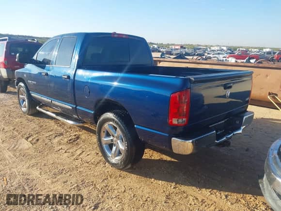 2006 Dodge 1500 SLT with VIN 1D7HA18246J110229, listed as a IAAI auction lot 43264591 with 234,651 mi miles and . Bid and sale history available at DreamBid. Image 3.