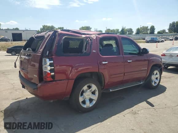 2007 Chevrolet Tahoe LT с VIN 1GNFK13017R351910, выставлен на аукционе Copart как лот 70281515 с пробегом 170 331 миль миль и Списание • Salvage title. История ставок и продаж доступна на DreamBid. Изображение 3.