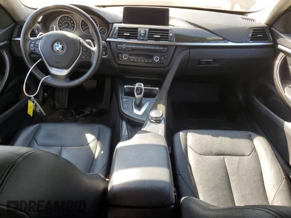 2015 BMW 4 Series 428i xDrive z VIN WBA4C9C54FD331327, wystawiony jako Copart lot #71968405 z przebiegiem 95 261 mil mil oraz Czysty tytuł • Clean title. Historia ofert i sprzedaży dostępna na DreamBid. Obrazek 8.