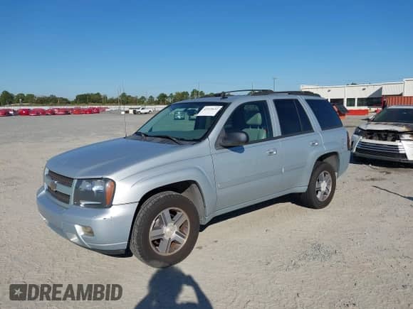 2007 Chevrolet TrailBlazer LT с VIN 1GNDS13S072231243, выставлен на аукционе IAAI как лот 43519632 с пробегом 271 247 миль миль и . История ставок и продаж доступна на DreamBid. Изображение 2.