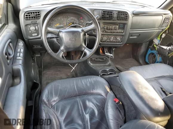 2000 Chevrolet Blazer LT с VIN 1GNCS13W7Y2173339, выставлен на аукционе Copart как лот 65621135 с пробегом 141 725 миль миль и Списание • Salvage title. История ставок и продаж доступна на DreamBid. Изображение 8.