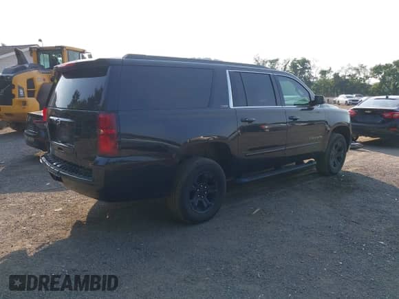 2017 Chevrolet Suburban LT с VIN 1GNSKHKC0HR199980, выставлен на аукционе IAAI как лот 42551849 с пробегом 145 340 миль миль и . История ставок и продаж доступна на DreamBid. Изображение 4.