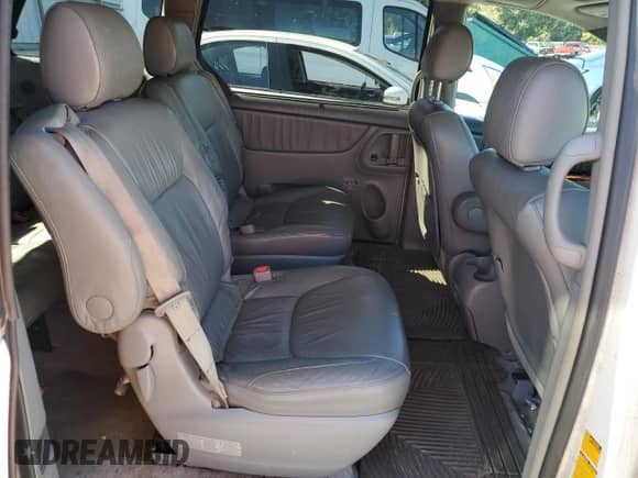 2008 Toyota Sienna XLE z VIN 5TDBK22C48S013140, wystawiony jako Copart lot #82371135 z przebiegiem 233 776 mil mil oraz Czysty tytuł • Clean title. Historia ofert i sprzedaży dostępna na DreamBid. Obrazek 11.