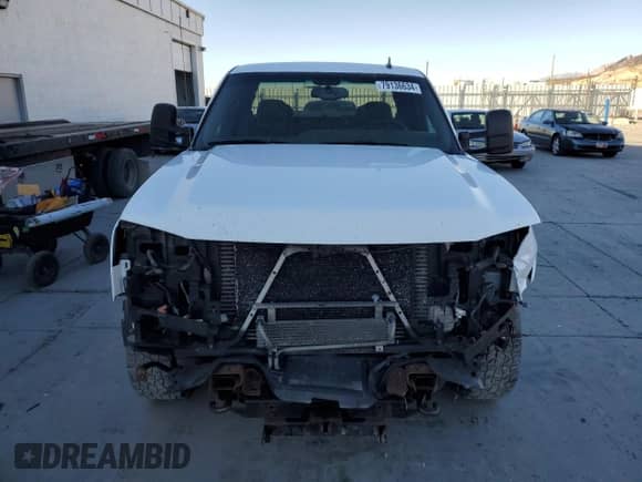 2006 Chevrolet Silverado 3500 SRW LT3 z VIN 1GCHK39DX6E233268, wystawiony jako Copart lot #79136634 z przebiegiem 281 339 mil mil oraz Szkoda całkowita • Salvage title. Historia ofert i sprzedaży dostępna na DreamBid. Obrazek 5.