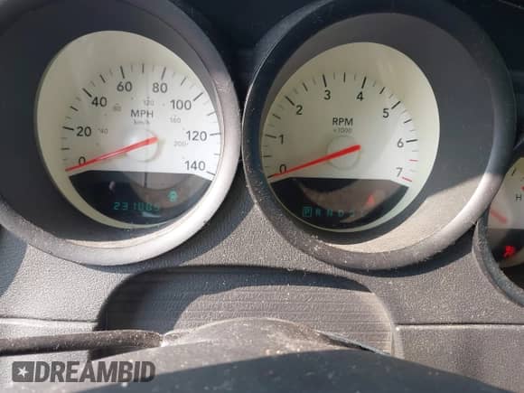 2005 Dodge Magnum SE with VIN 2D4FV48T05H531237, listed as a IAAI auction lot 42701272 with 231,885 mi miles and . Bid and sale history available at DreamBid. Image 7.