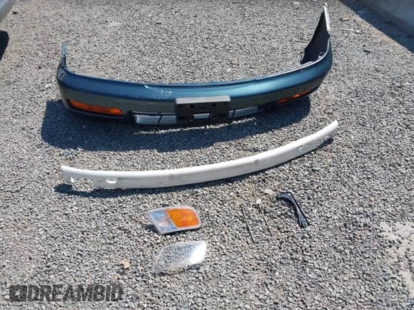 1996 Honda Accord EX z VIN 1HGCE6677TA011051, wystawiony jako IAAI lot #42819913 z przebiegiem 192 879 mil mil oraz . Historia ofert i sprzedaży dostępna na DreamBid. Obrazek 12.