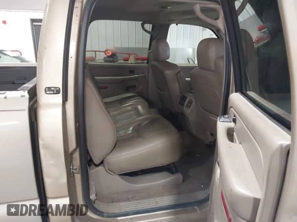 2004 Chevrolet Silverado 2500HD LS с VIN 1GCHK23174F168833, выставлен на аукционе IAAI как лот 41404504 с пробегом 182 815 миль миль и . История ставок и продаж доступна на DreamBid. Изображение 8.
