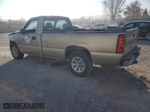 2006 Chevrolet Silverado 1500 LS z VIN 1GCEC14V66Z239551, wystawiony jako Copart lot #80305714 z przebiegiem 104 206 mil mil oraz Szkoda całkowita • Salvage title. Historia ofert i sprzedaży dostępna na DreamBid. Obrazek 2.