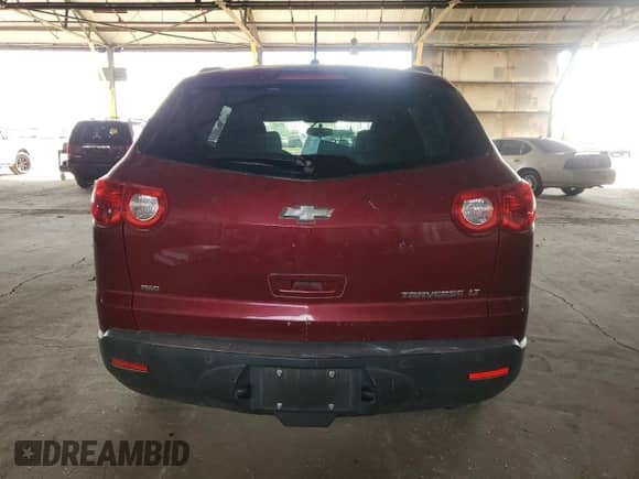 2011 Chevrolet Traverse 1LT z VIN 1GNKVGED1BJ305395, wystawiony jako Copart lot #53308895 z przebiegiem 170 872 mil mil oraz Czysty tytuł • Clean title. Historia ofert i sprzedaży dostępna na DreamBid. Obrazek 6.