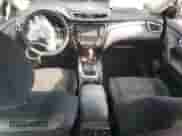 2015 Nissan Rogue SV with VIN 5N1AT2MK5FC895345, listed as a Copart auction lot 85647025 with 113,655 mi miles and Clean title. Bid and sale history available at DreamBid. Image 8.