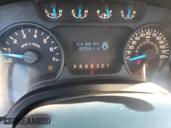 2013 Ford F-150 XL с VIN 1FTFX1CT8DKE05423, выставлен на аукционе Copart как лот 70357795 с пробегом 205 564 миль миль и Чистый • Clean title. История ставок и продаж доступна на DreamBid. Изображение 9.