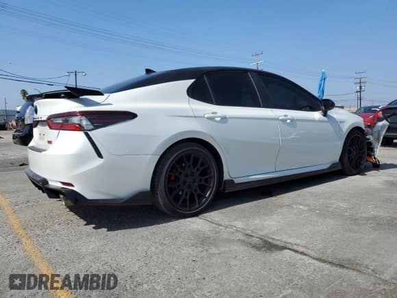 2022 Toyota Camry TRD with VIN 4T1KZ1AK1NU067433, listed as a Copart auction lot 84234165 with 29,823 mi miles and Salvage title. Bid and sale history available at DreamBid. Image 3.