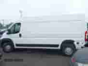 2025 Ram ProMaster Cargo Tradesman с VIN 3C6LRVDG9SE513966, выставлен на аукционе IAAI как лот 42427460 с пробегом 37 397 миль миль и . История ставок и продаж доступна на DreamBid. Изображение 14.