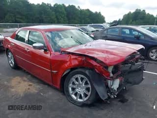 2007 Chrysler 300 C z VIN 2C3KA63H37H684403, wystawiony jako IAAI lot #42977268 z przebiegiem 89 372 mil mil oraz . Historia ofert i sprzedaży dostępna na DreamBid. Obrazek 1.