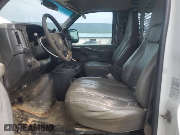 2011 Chevrolet Express Cargo with VIN 1GCWGFCAXB1100214, listed as a Copart auction lot 67728695 with 295,307 mi miles and Clean title. Bid and sale history available at DreamBid. Image 7.