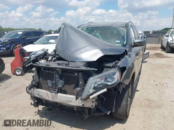 2019 Nissan Pathfinder S z VIN 5N1DR2MN6KC612547, wystawiony jako IAAI lot #43048655 z przebiegiem 124 710 mil mil oraz . Historia ofert i sprzedaży dostępna na DreamBid. Obrazek 2.