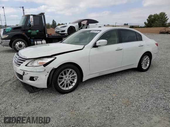 2011 Hyundai Genesis с VIN KMHGC4DE2BU136933, выставлен на аукционе Copart как лот 80328135 с пробегом 102 690 миль миль и Списание • Salvage title. История ставок и продаж доступна на DreamBid. Изображение 1.