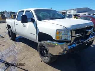 2010 Chevrolet Silverado 2500HD LTZ с VIN 1GC4KYB64AF100614, выставлен на аукционе IAAI как лот 43478666 с пробегом 200 984 миль миль и . История ставок и продаж доступна на DreamBid. Изображение 1.