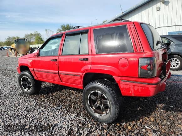 1994 Jeep Grand Cherokee Limited z VIN 1J4GZ78Y7RC139748, wystawiony jako Copart lot #82088745 z przebiegiem 240 948 mil mil oraz Szkoda całkowita • Salvage title. Historia ofert i sprzedaży dostępna na DreamBid. Obrazek 2.