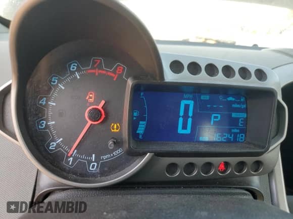 2014 Chevrolet Sonic LT с VIN 1G1JC5SH8E4124828, выставлен на аукционе Copart как лот 80097865 с пробегом 162 418 миль миль и Списание • Salvage title. История ставок и продаж доступна на DreamBid. Изображение 9.