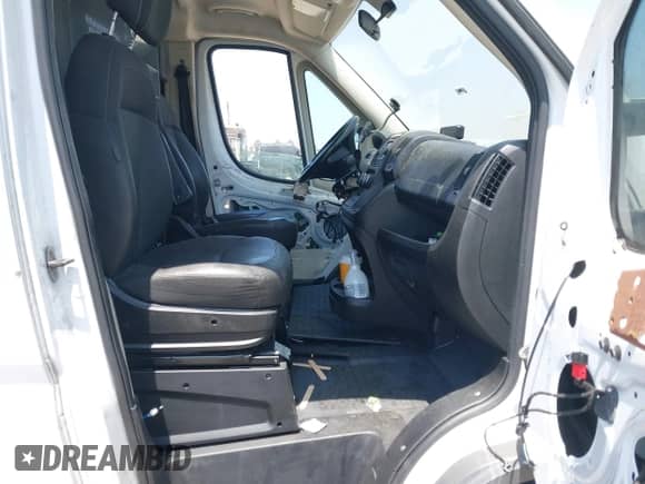 2017 Ram ProMaster Cargo с VIN 3C6TRVCG3HE510457, выставлен на аукционе IAAI как лот 42997936 с пробегом 130 313 миль миль и . История ставок и продаж доступна на DreamBid. Изображение 5.