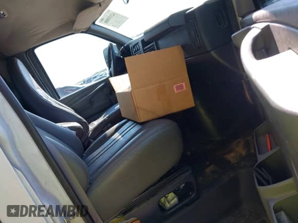 2012 Chevrolet Express Cargo с VIN 1GCSGAFX5C1173140, выставлен на аукционе IAAI как лот 42933888 с пробегом Не указан миль и . История ставок и продаж доступна на DreamBid. Изображение 5.