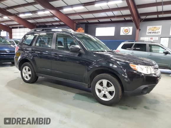 2013 Subaru Forester X z VIN JF2SHABC7DH444063, wystawiony jako Copart lot #86663325 z przebiegiem 168 176 mil mil oraz Czysty tytuł • Clean title. Historia ofert i sprzedaży dostępna na DreamBid. Obrazek 4.