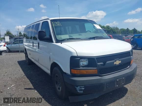 2017 Chevrolet Express Passenger LS с VIN 1GAZGNFF9H1184588, выставлен на аукционе IAAI как лот 42600170 с пробегом 430 992 миль миль и . История ставок и продаж доступна на DreamBid. Изображение 6.
