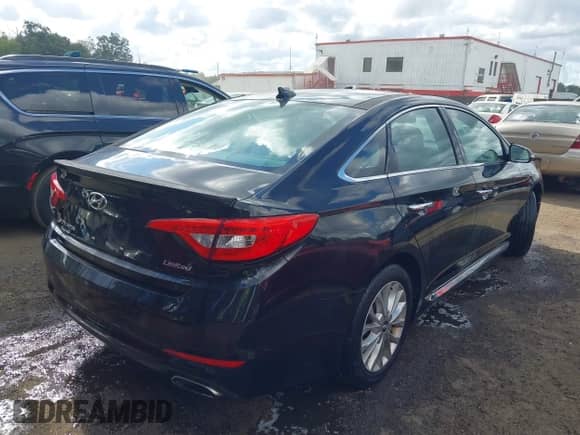 2015 Hyundai Sonata Sport с VIN 5NPE34AF5FH070046, выставлен на аукционе IAAI как лот 43326808 с пробегом 45 815 миль миль и . История ставок и продаж доступна на DreamBid. Изображение 4.