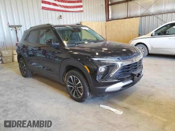 2025 Chevrolet TrailBlazer LT with VIN KL79MRSL5SB156529, listed as a Copart auction lot 81986115 with 12,131 mi miles and Salvage title. Bid and sale history available at DreamBid. Image 4.