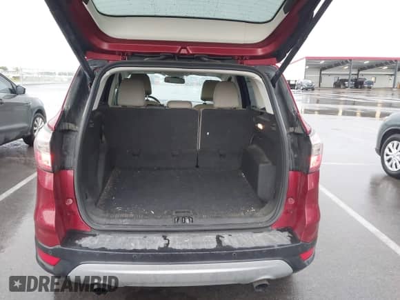 2017 Ford Escape Titanium z VIN 1FMCU9J97HUA95899, wystawiony jako IAAI lot #43365600 z przebiegiem 95 376 mil mil oraz . Historia ofert i sprzedaży dostępna na DreamBid. Obrazek 17.