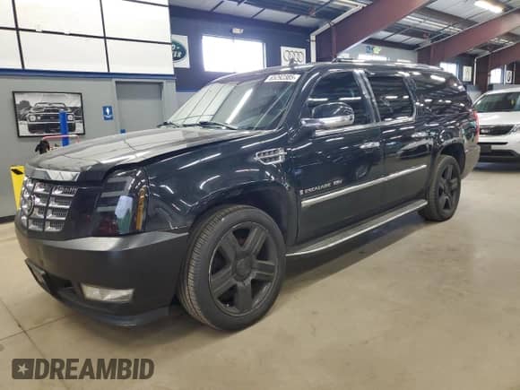 2008 Cadillac Escalade ESV with VIN 1GYFK66828R136233, listed as a Copart auction lot 65292385 with 176,225 mi miles and Clean title. Bid and sale history available at DreamBid. Image 1.