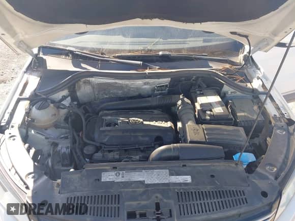 2012 Volkswagen Tiguan S с VIN WVGAV7AX4CW508415, выставлен на аукционе IAAI как лот 43387810 с пробегом 187 350 миль миль и . История ставок и продаж доступна на DreamBid. Изображение 10.