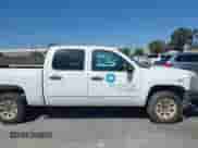 2012 Chevrolet Silverado 1500 LS z VIN 3GCPCREA5CG195542, wystawiony jako IAAI lot #42394304 z przebiegiem 246 628 mil mil oraz . Historia ofert i sprzedaży dostępna na DreamBid. Obrazek 14.