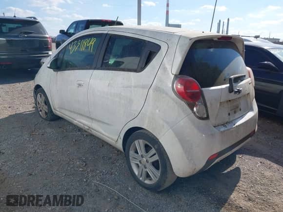 2014 Chevrolet Spark LT z VIN KL8CD6S9XEC412571, wystawiony jako IAAI lot #43311849 z przebiegiem 149 325 mil mil oraz . Historia ofert i sprzedaży dostępna na DreamBid. Obrazek 3.