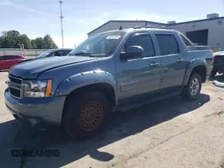 2011 Chevrolet Avalanche LT с VIN 3GNTKFE31BG281776, выставлен на аукционе Copart как лот 69944325 с пробегом 127 239 миль миль и Списание • Salvage title. История ставок и продаж доступна на DreamBid. Изображение 1.