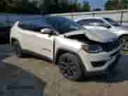 2019 Jeep Compass Limited z VIN 3C4NJCCB4KT782519, wystawiony jako Copart lot #81130945 z przebiegiem 59 951 mil mil oraz Szkoda całkowita • Salvage title. Historia ofert i sprzedaży dostępna na DreamBid. Obrazek 4.