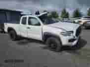2022 Toyota Tacoma SR z VIN 3TYSZ5AN7NT079214, wystawiony jako Copart lot #56602005 z przebiegiem 78 413 mil mil oraz Szkoda całkowita • Salvage title. Historia ofert i sprzedaży dostępna na DreamBid. Obrazek 4.