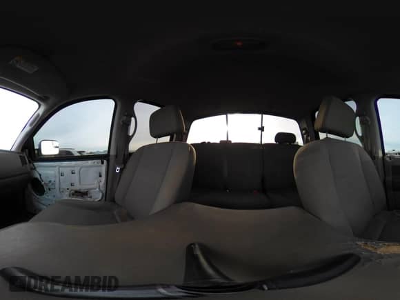 2008 Dodge 2500 SLT z VIN 3D7KS28A28G127518, wystawiony jako IAAI lot #41239093 z przebiegiem 246 641 mil mil oraz . Historia ofert i sprzedaży dostępna na DreamBid. Obrazek 19.