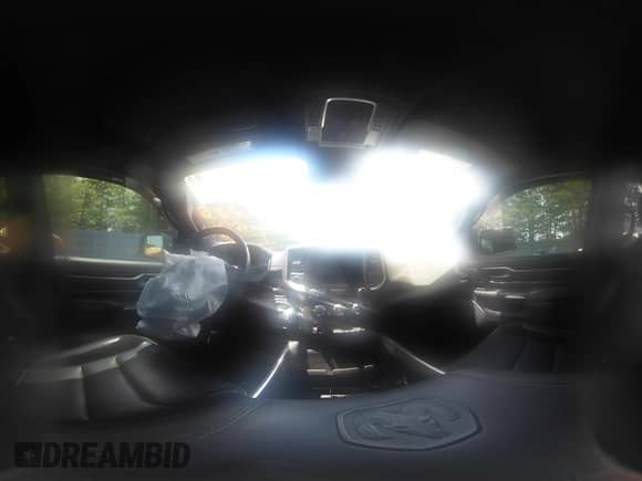 2021 Ram 1500 Laramie z VIN 1C6SRFJT8MN736615, wystawiony jako IAAI lot #42657835 z przebiegiem 48 020 mil mil oraz . Historia ofert i sprzedaży dostępna na DreamBid. Obrazek 18.