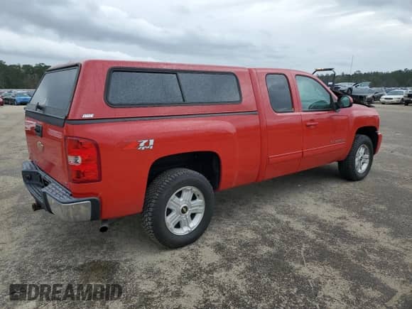 2011 Chevrolet Silverado 1500 LTZ z VIN 1GCRKTE34BZ149273, wystawiony jako Copart lot #83215884 z przebiegiem 70 928 mil mil oraz Szkoda całkowita • Salvage title. Historia ofert i sprzedaży dostępna na DreamBid. Obrazek 3.