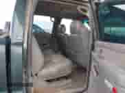 2003 Chevrolet Silverado 2500HD LS с VIN 1GCHK23U03F175440, выставлен на аукционе IAAI как лот 42199241 с пробегом 176 458 миль миль и . История ставок и продаж доступна на DreamBid. Изображение 8.